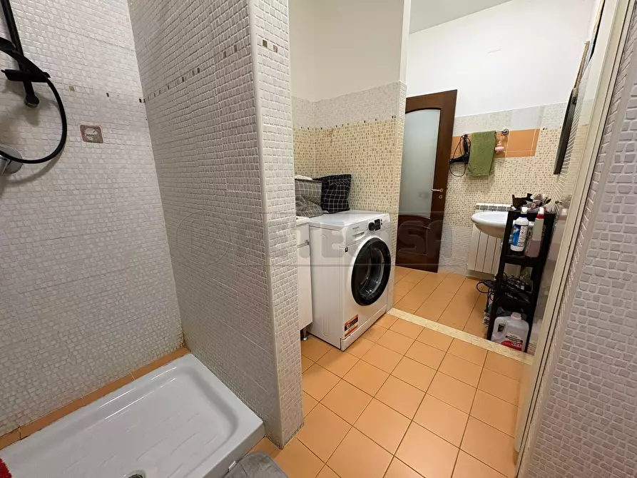 Immagine 16 di Trilocale in affitto  in Via Manfredo de Paolis a Marcianise