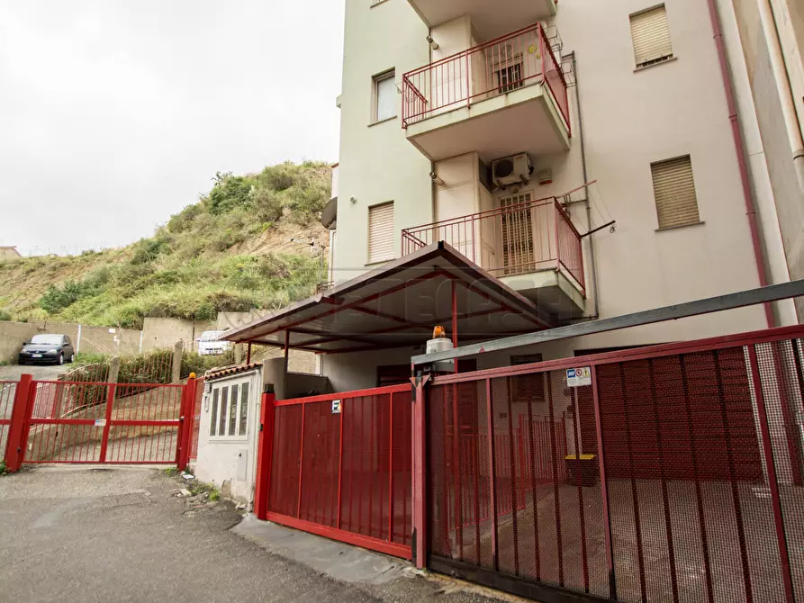 Immagine 1 di Bilocale in affitto  in Via Comunale Santo 83a a Messina