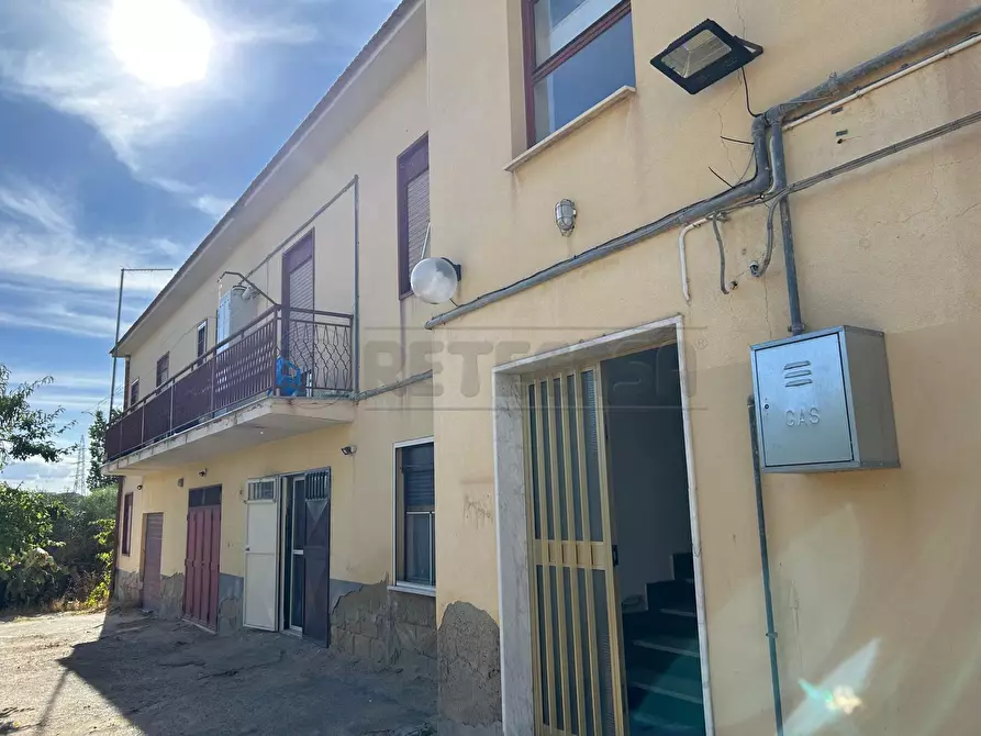 Immagine 1 di Magazzino in vendita  in Via Salvatore Averna 7 a Caltanissetta