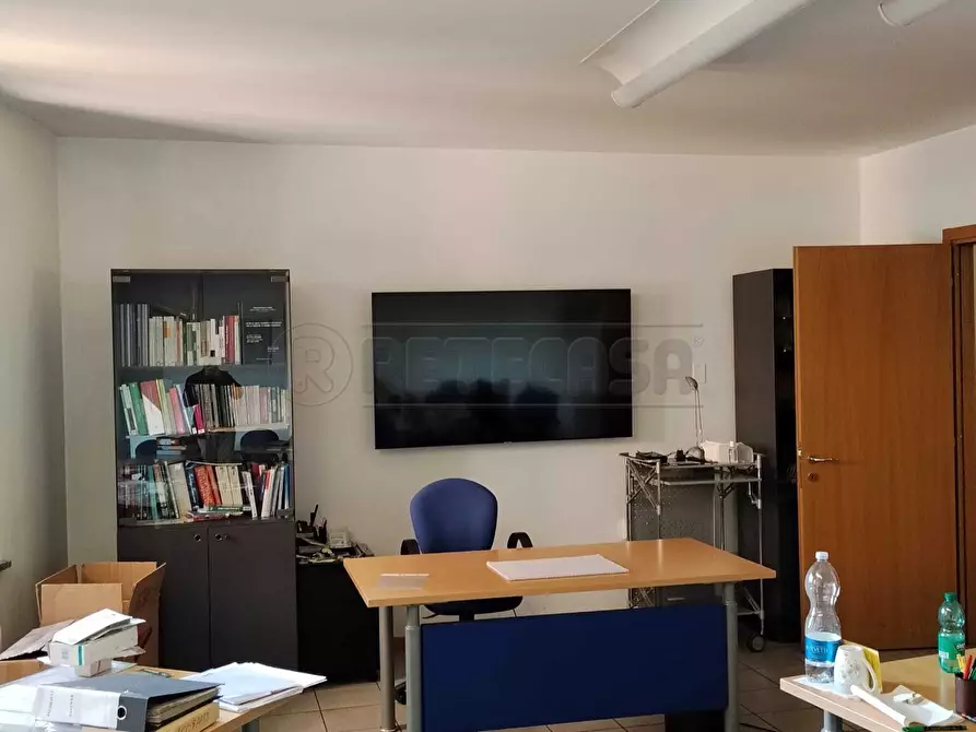 Immagine 23 di Ufficio in vendita  a Bergamo