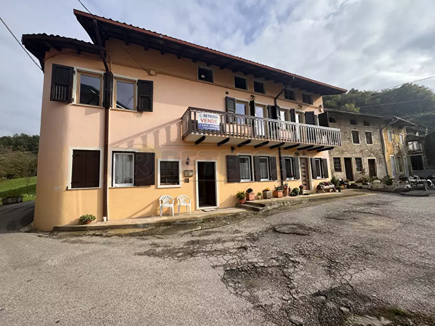 Immagine 1 di Appartamento in vendita  in contrada tandani 14 a Valdagno