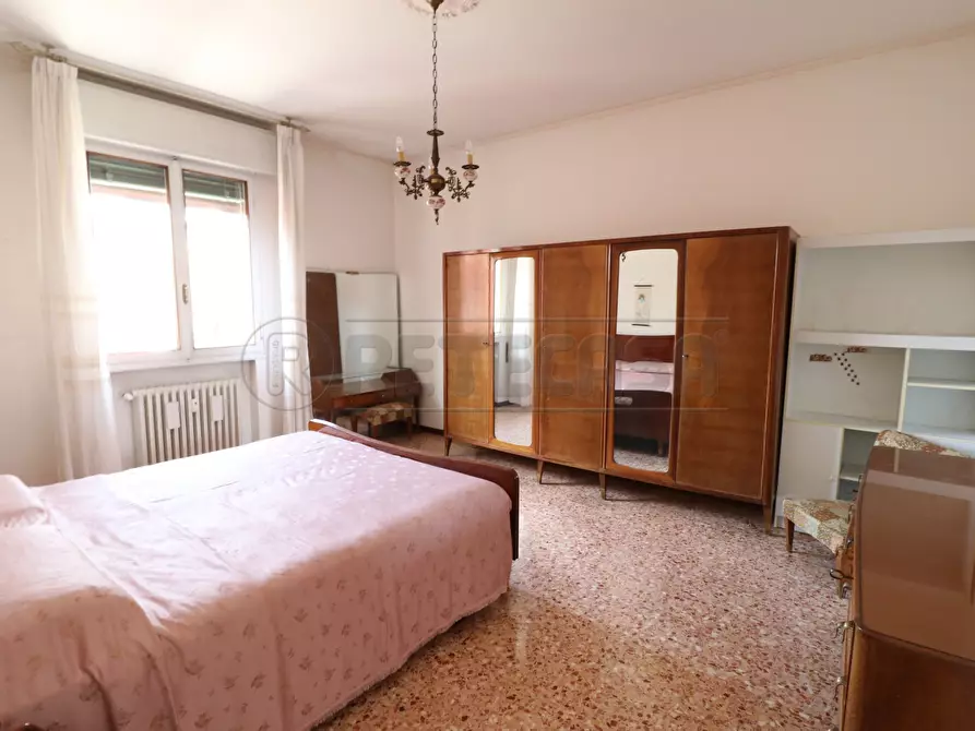 Immagine 10 di Trilocale in vendita  in Via Giuseppe Compagnoni 117 a Ferrara