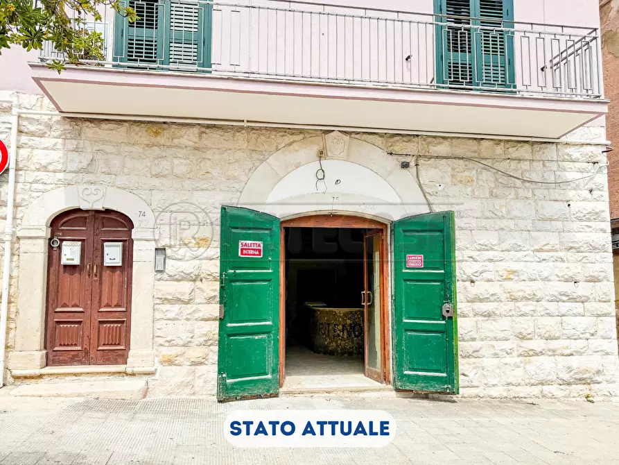 Immagine 3 di Locale commerciale in vendita  in Piazza Vittorio Emanuele 75 a Bisceglie