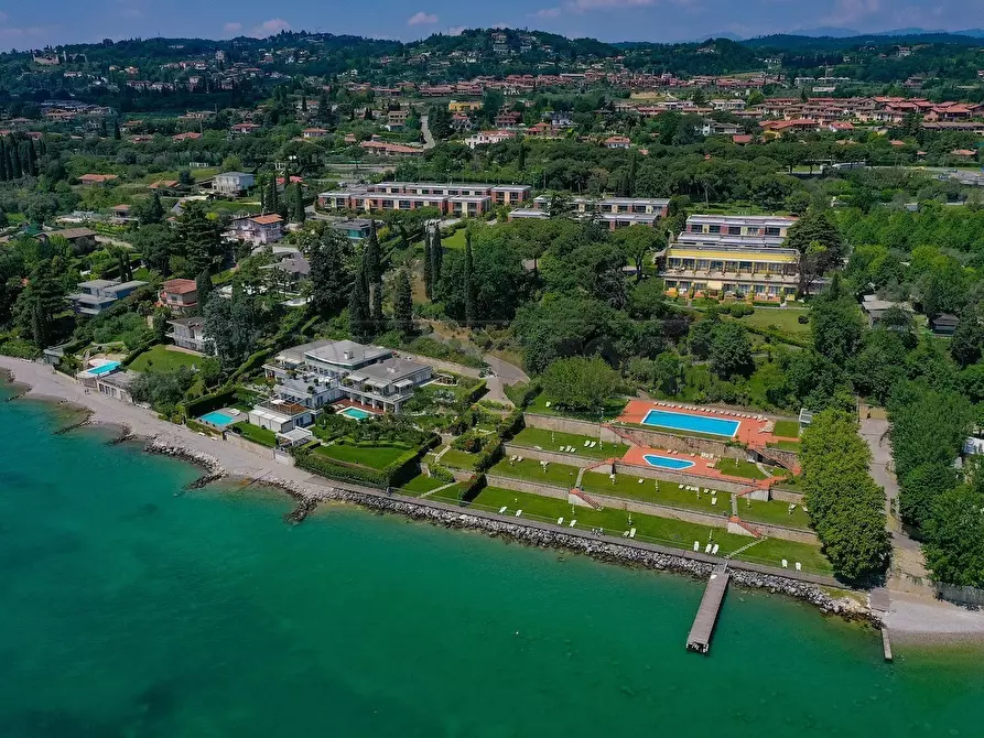 Immagine 29 di Appartamento in vendita  in Via Giuseppe Mazzini 1 a Padenghe Sul Garda