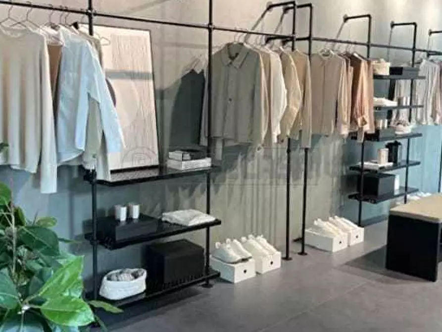 Immagine 2 di Attività commerciale in vendita  a Mazara Del Vallo