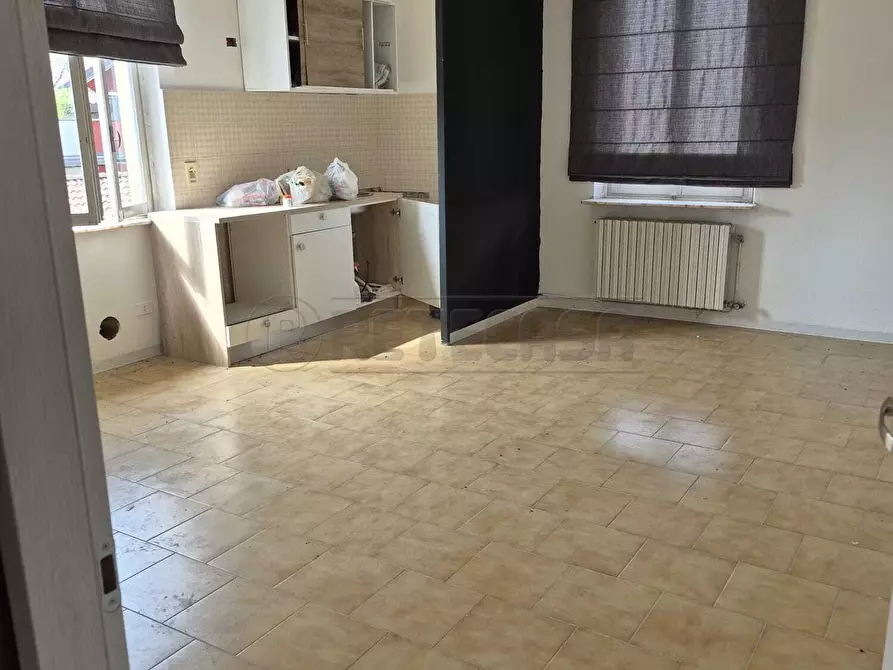 Immagine 24 di Trilocale in vendita  a Curno