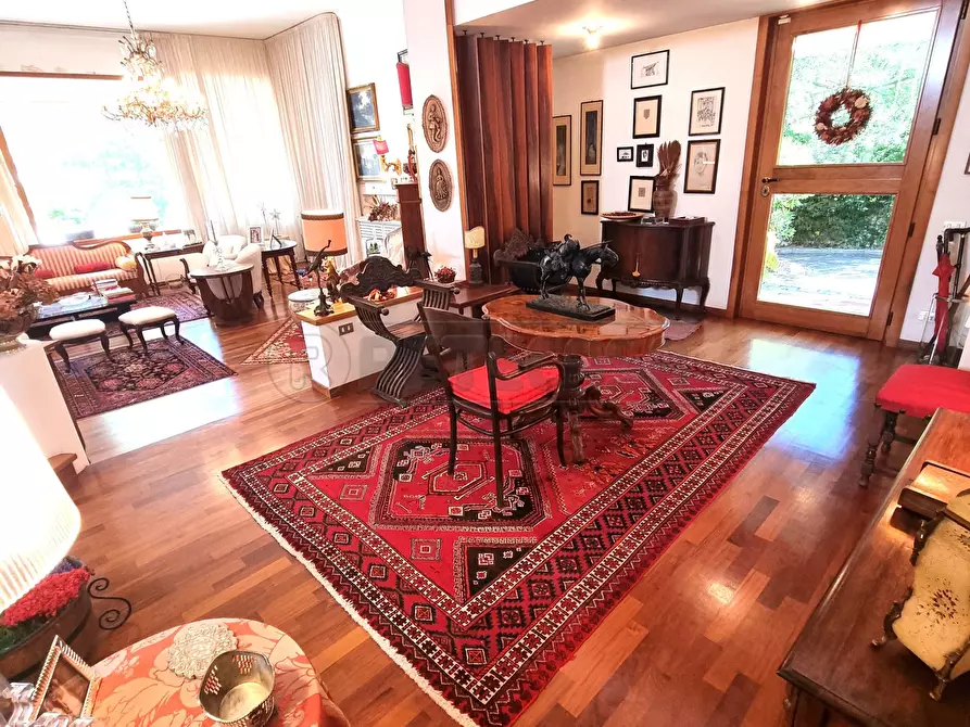 Immagine 2 di Villa in vendita  a Montesilvano