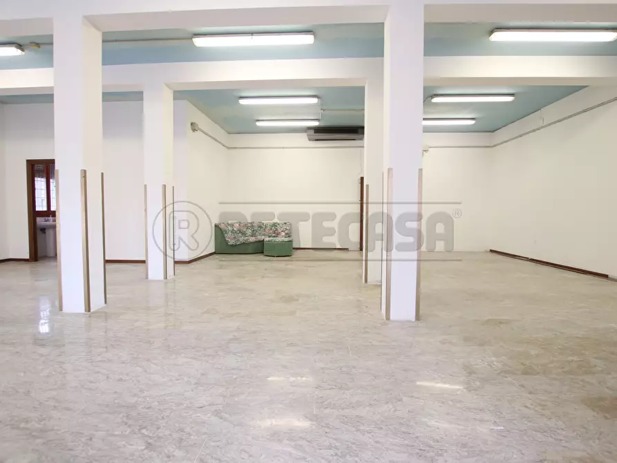 Immagine 7 di Laboratorio in affitto  in Via Chiesa a Nanto