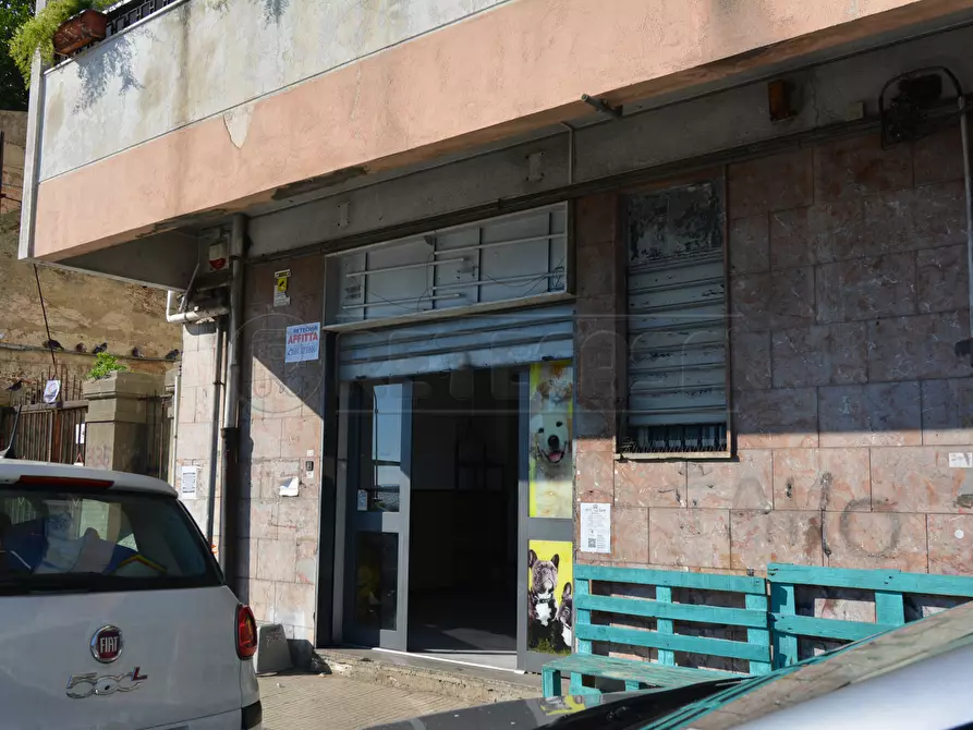 Immagine 1 di Locale commerciale in affitto  in Viale della Libertà 343 a Messina