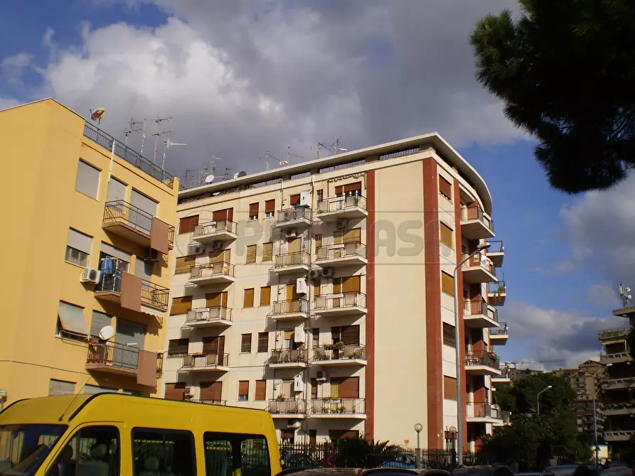 Immagine 2 di Quadrilocale in affitto  in viale regina elena 125 a Messina