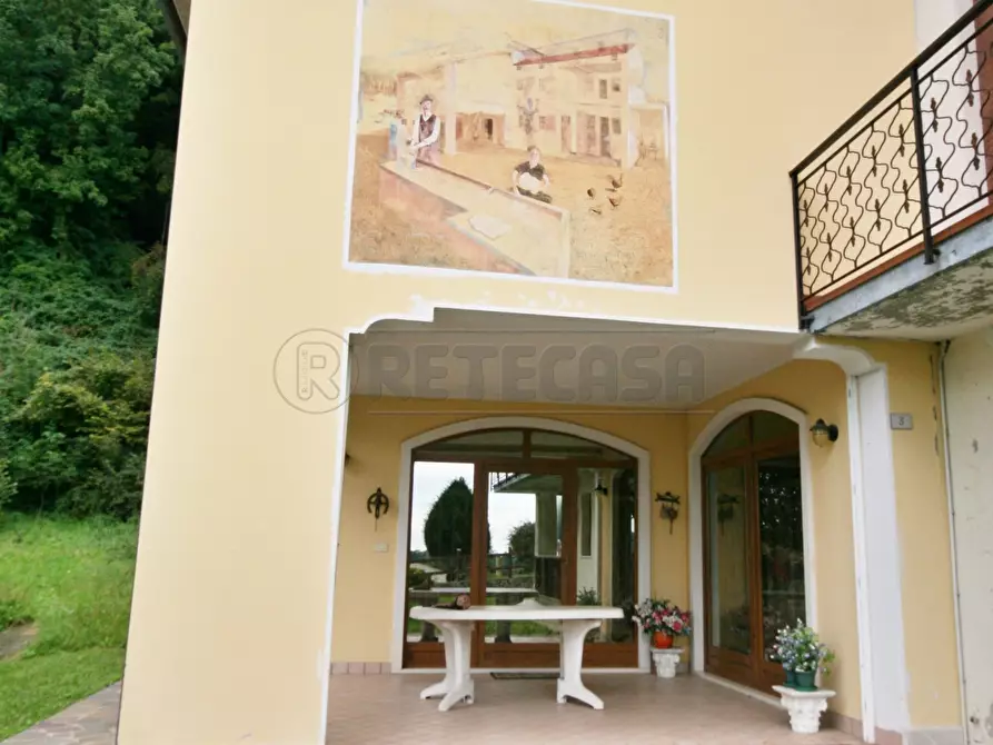 Immagine 2 di Porzione di casa in vendita  a Crespadoro