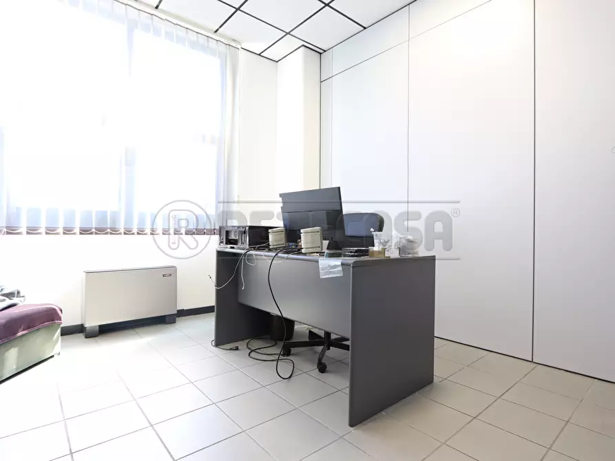 Immagine 28 di Ufficio in affitto  a Vicenza