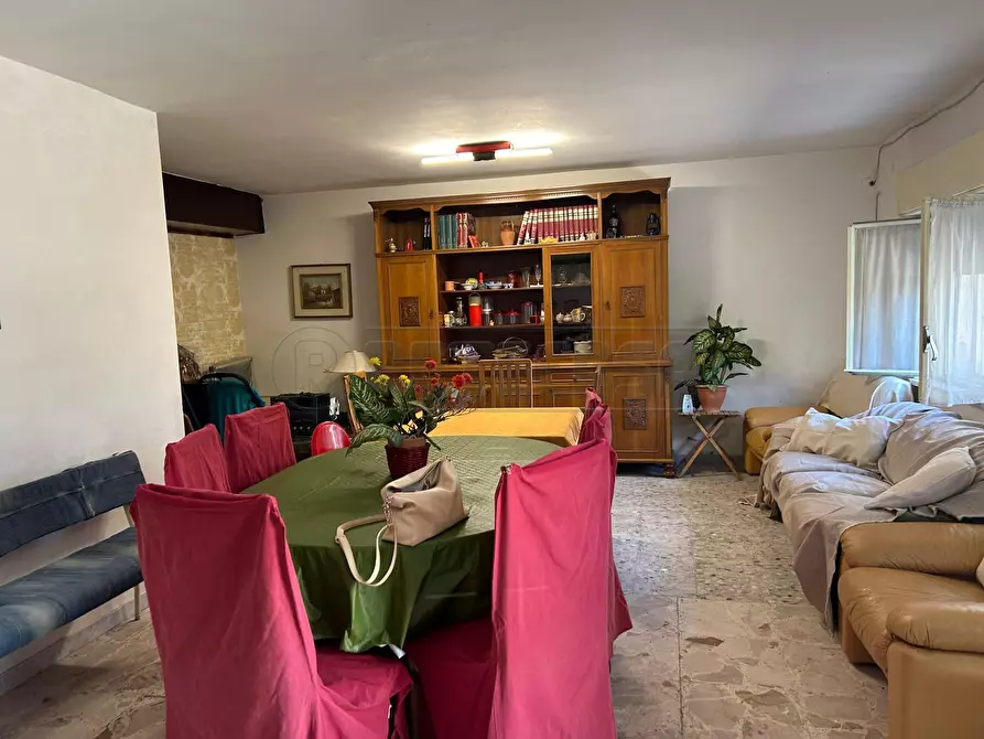 Immagine 2 di Magazzino in vendita  in via salvatore averna 9 a Caltanissetta