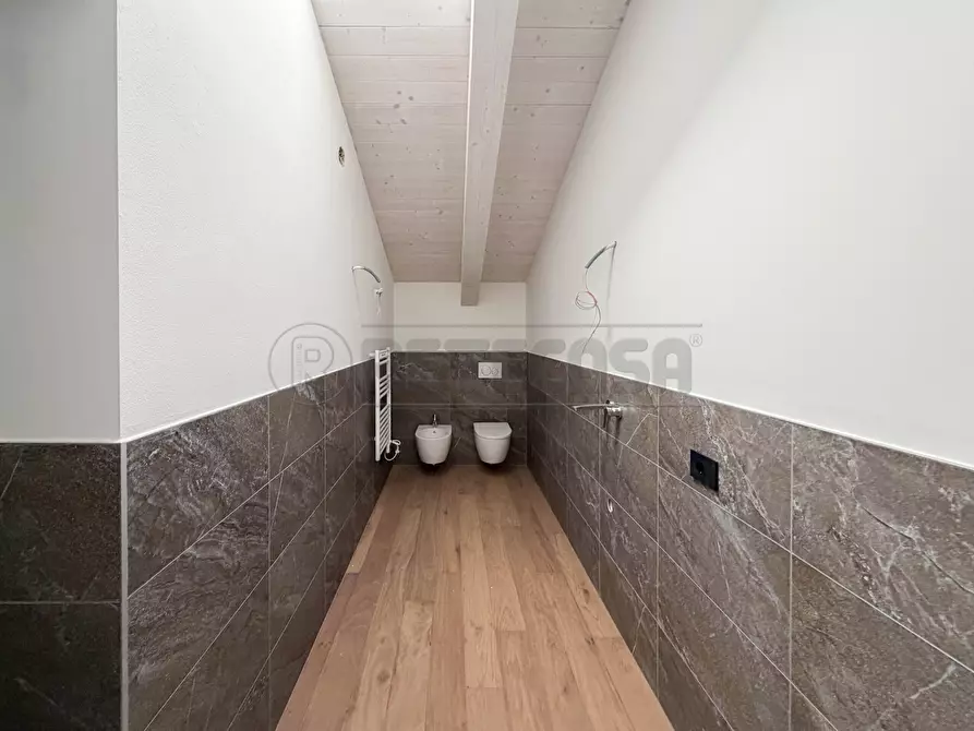 Immagine 16 di Attico in vendita  in Via A. Doria a Creazzo