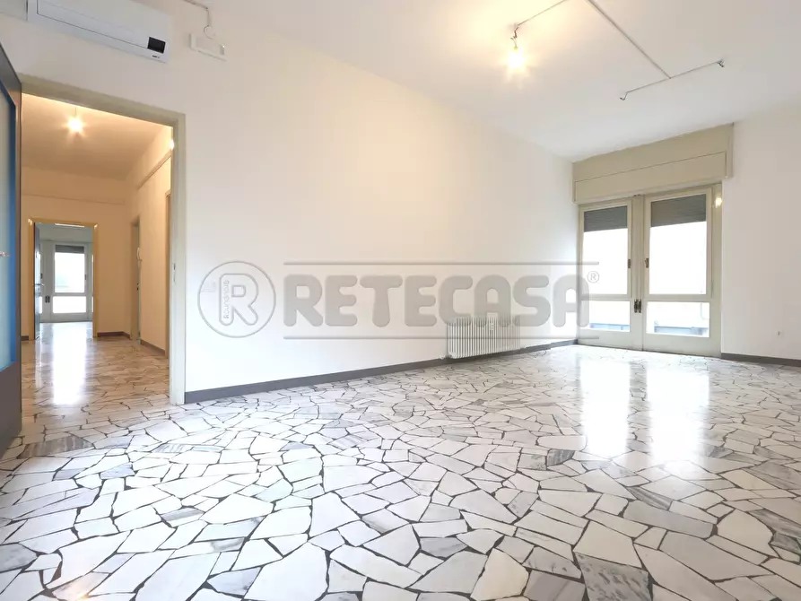 Immagine 46 di Ufficio in vendita  in Viale Milano 56 a Vicenza