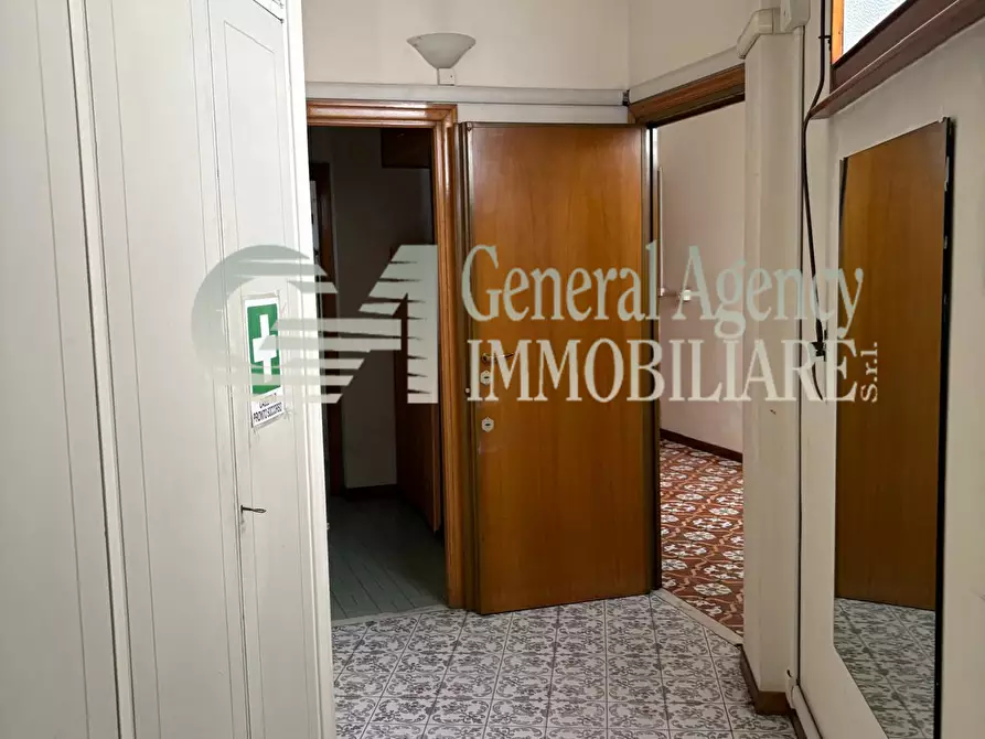 Immagine 14 di Appartamento in vendita  in via guido de ruggiero a Roma