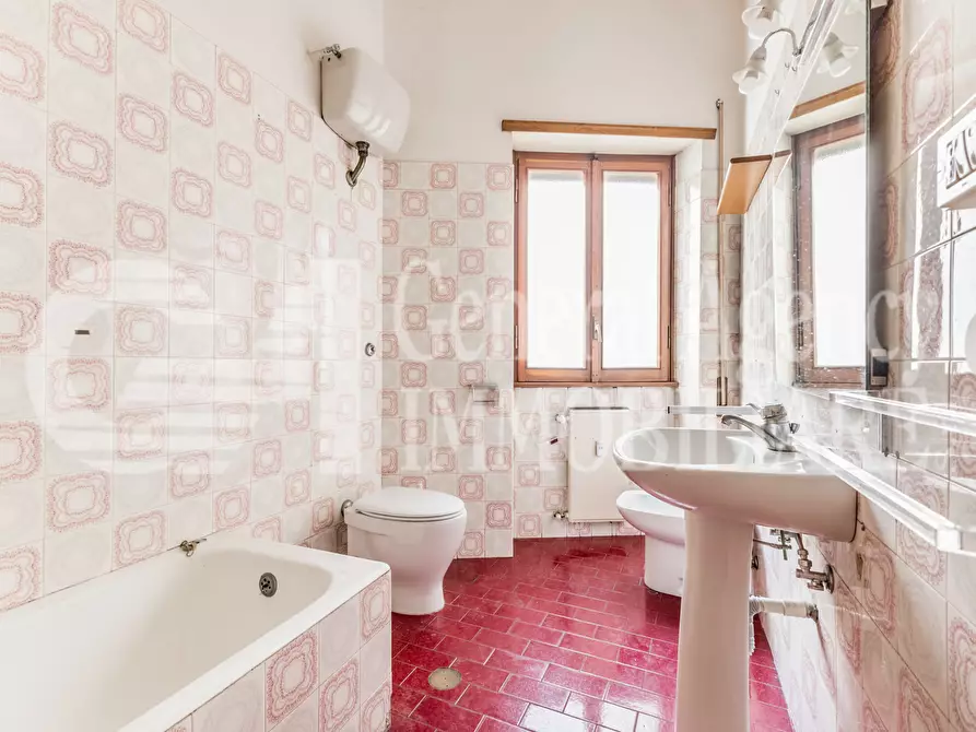 Immagine 78 di Appartamento in vendita  in via guido de ruggiero a Roma