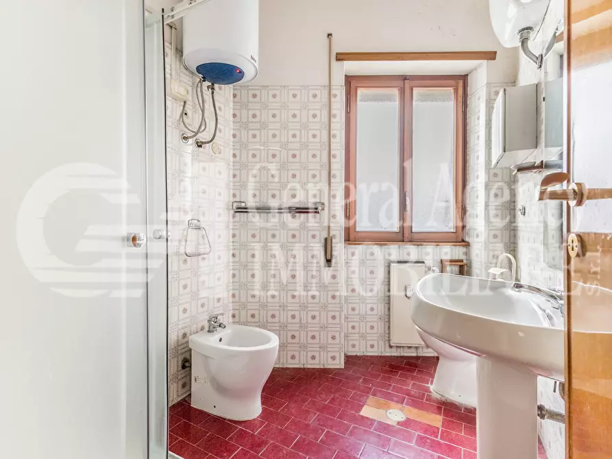 Immagine 81 di Appartamento in vendita  in via guido de ruggiero a Roma