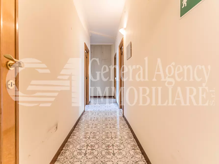Immagine 15 di Appartamento in vendita  in via guido de ruggiero a Roma