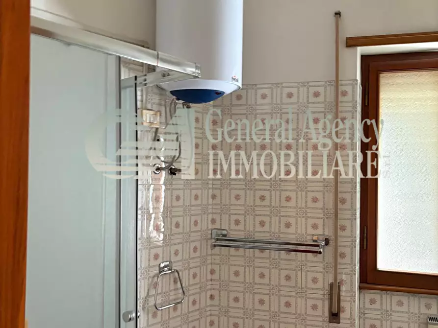 Immagine 54 di Appartamento in vendita  in via guido de ruggiero a Roma