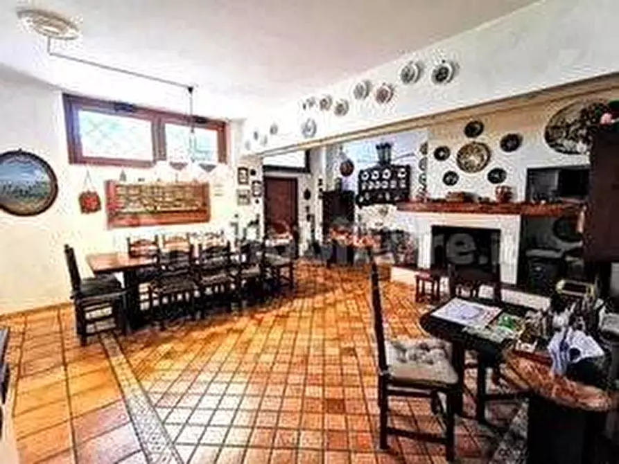 Immagine 5 di Villa in vendita  in Via Eschilo 54 a Roma