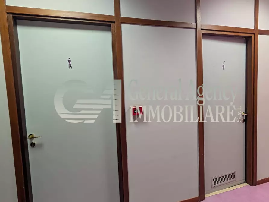 Immagine 24 di Ufficio in affitto  in VIALE DEL POGGIO FIORITO a Roma