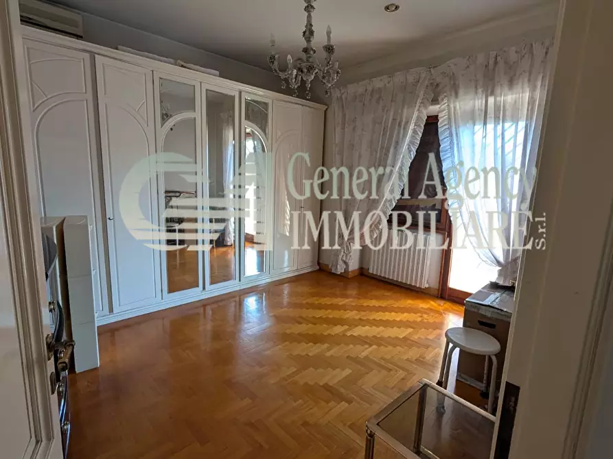 Immagine 25 di Appartamento in vendita  in VIALE DEI PRIMATI SPORTIVI 66 a Roma