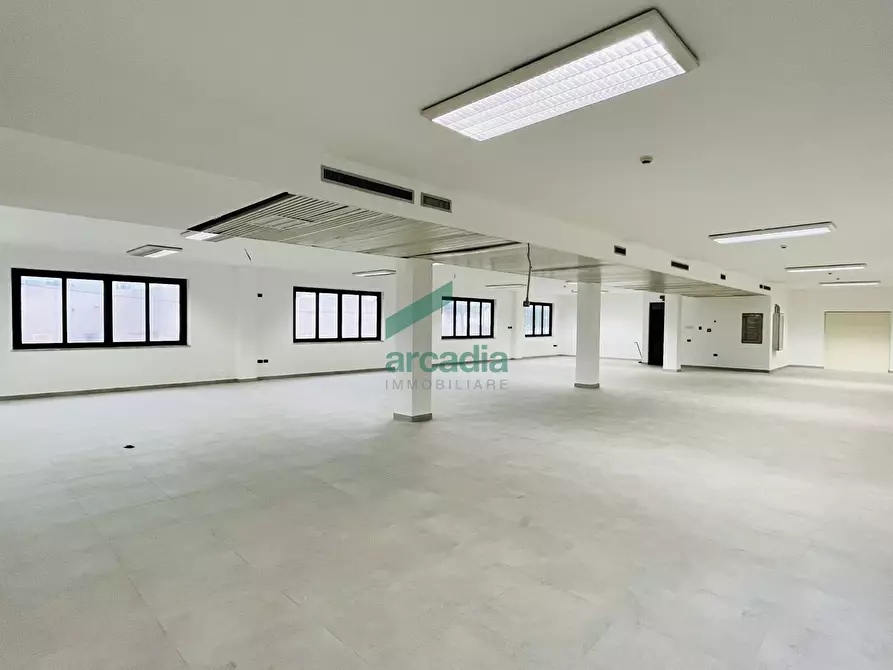 Immagine 1 di Ufficio in vendita  in Via Saverio Milella 2/bis a Bari