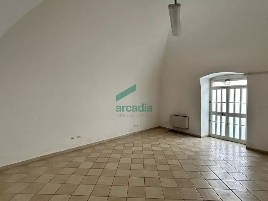 Immagine 20 di Locale commerciale in affitto  in Via Bellino 4 a Bitritto