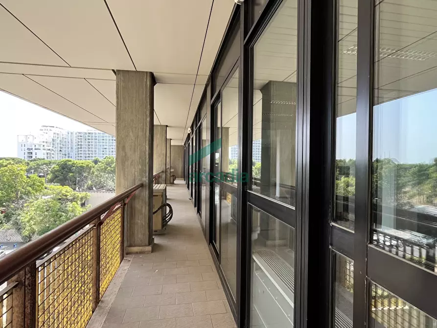 Immagine 16 di Ufficio in affitto  in Via Sette Pietro 4 a Bari