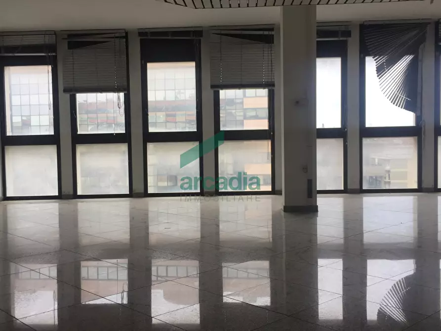 Immagine 3 di Ufficio in affitto  in Via Giovanni Amendola 164D a Bari