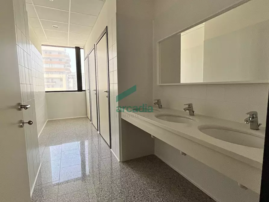 Immagine 9 di Ufficio in affitto  in Via Sette Pietro 4 a Bari