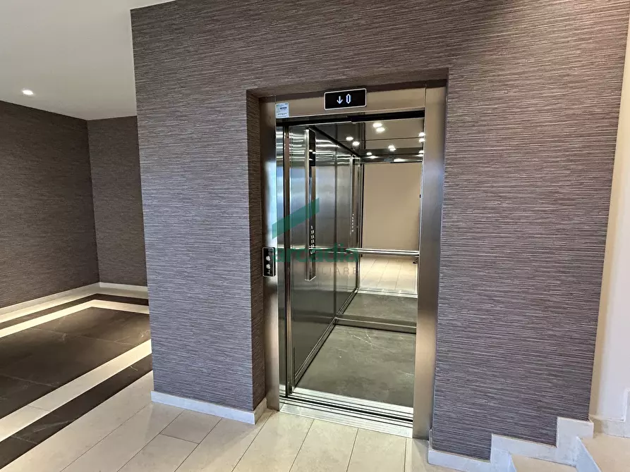 Immagine 14 di Bilocale in affitto  in Via Giovanni Amendola 156 a Bari