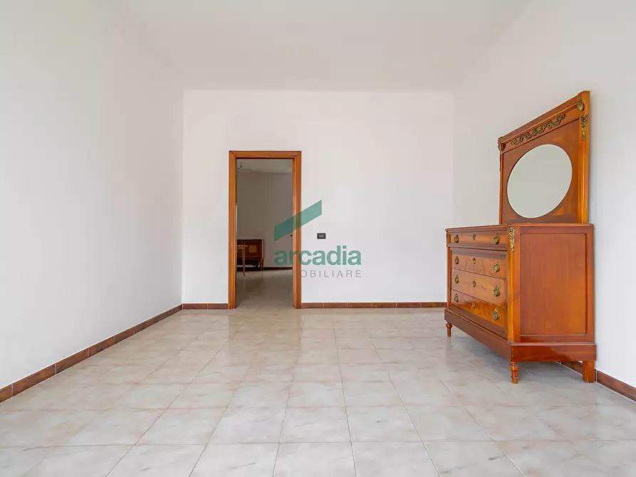 Immagine 12 di Quadrilocale in vendita  in Viale Japigia 42 a Bari