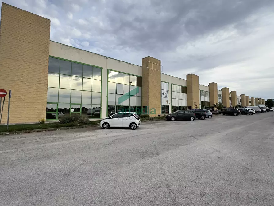 Immagine 1 di Capannone industriale in vendita  in Strada Statale 100, Snc Snc a Casamassima