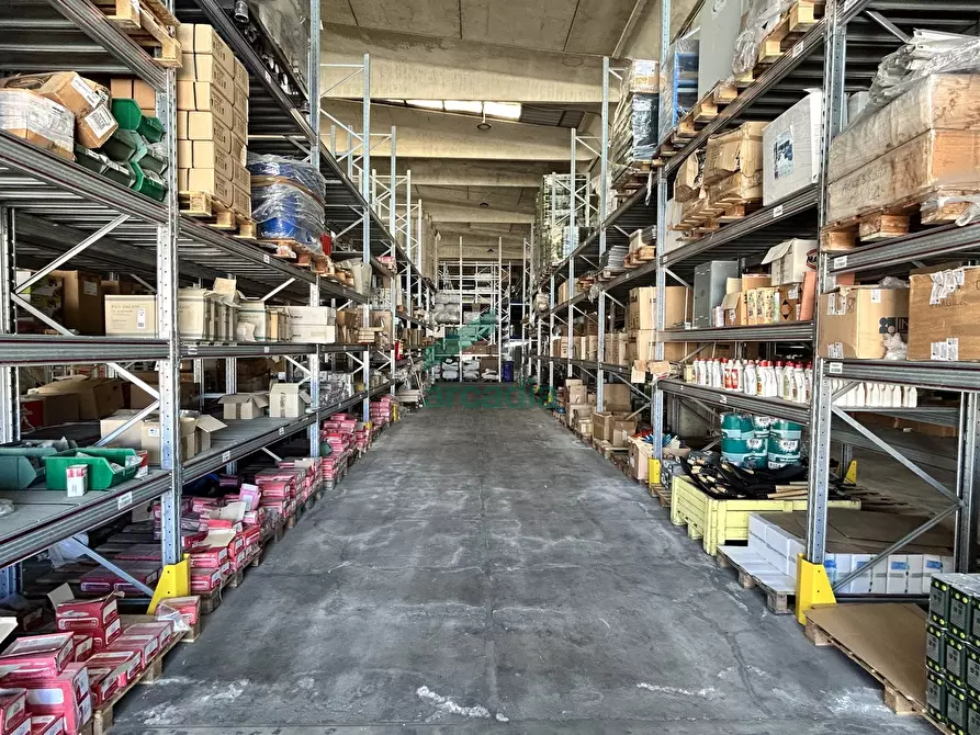 Immagine 12 di Attività artigianale in vendita  in SP54 km 1 a Modugno