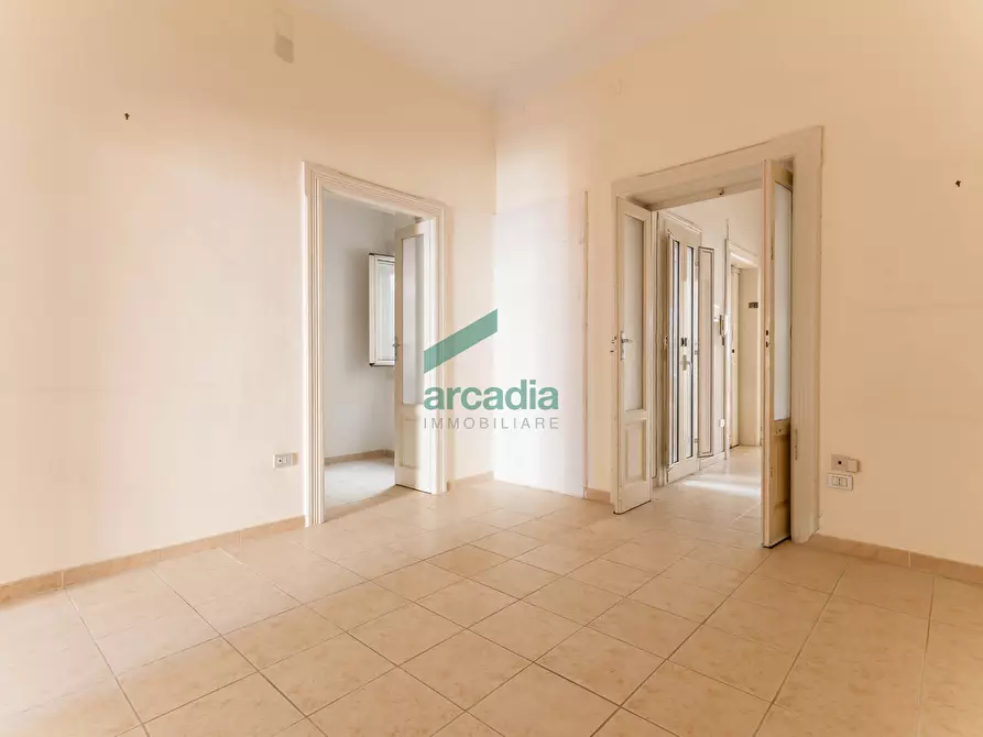 Immagine 10 di Trilocale in vendita  in Via Scipione Crisanzio 138 a Bari