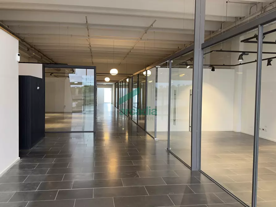 Immagine 5 di Capannone industriale in vendita  in Strada Statale 100, Snc Snc a Casamassima