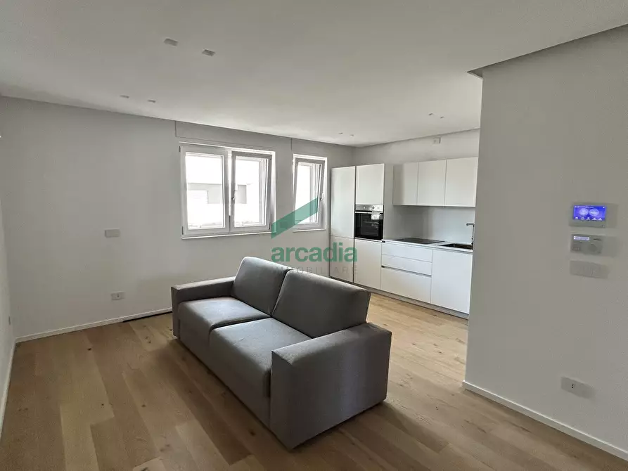 Immagine 2 di Bilocale in affitto  in Via Giovanni Amendola 156 a Bari