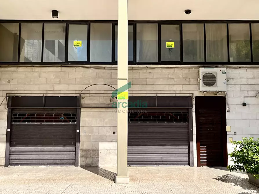 Immagine 4 di Locale commerciale in affitto  in Via Salvatore Matarrese a Bari