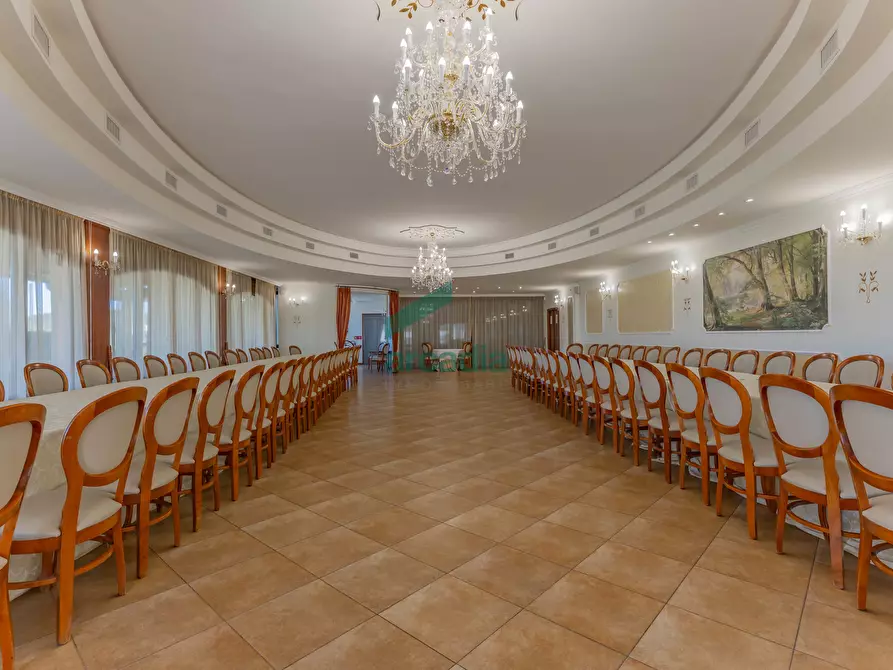 Immagine 24 di Locale commerciale in vendita  in Strada Vicinale Vecchia di Matera 369 a Gioia Del Colle