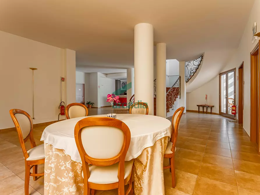 Immagine 11 di Villa in vendita  in Strada Vicinale Vecchia di Matera 369 a Gioia Del Colle