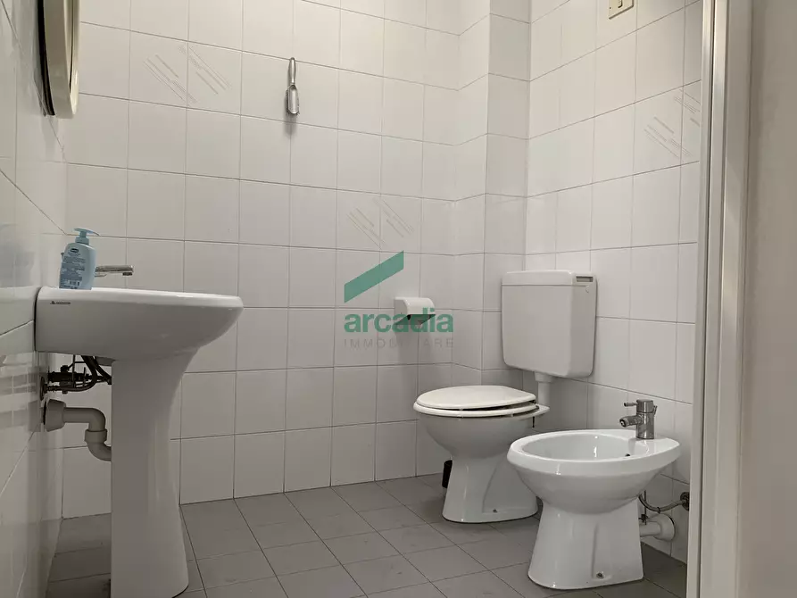Immagine 8 di Ufficio in affitto  in S.P. 231 a Modugno