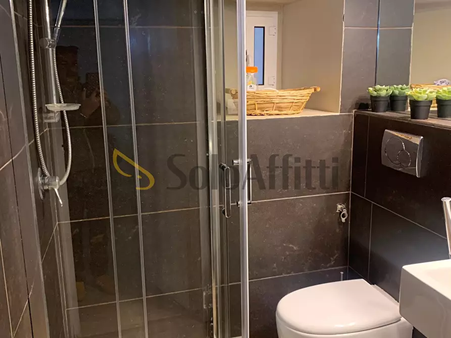 Immagine 29 di Bilocale in affitto  in Piazza Vincenzo Bellini a Catania
