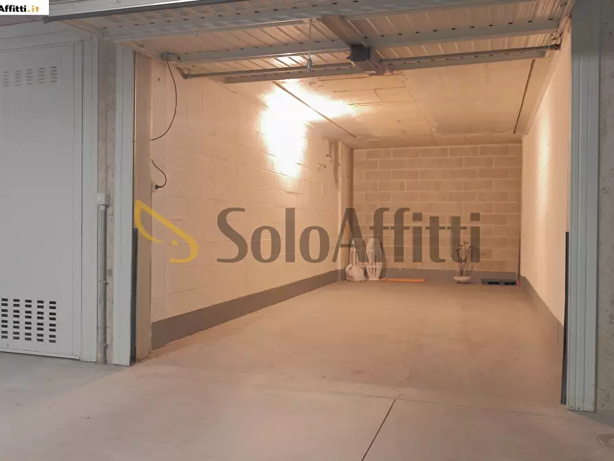 Immagine 32 di Trilocale in affitto  in Via Lega Lombarda 1 a Castello Di Brianza