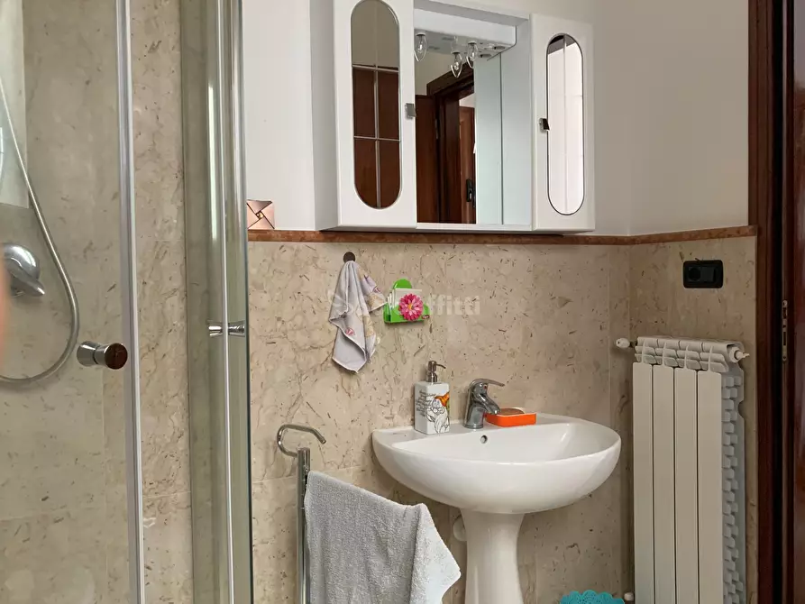 Immagine 13 di Stanza singola in affitto  a Catanzaro