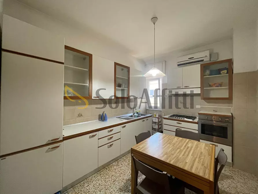 Immagine 2 di Quadrilocale in affitto  in Via Francesco Breschi a Anzio