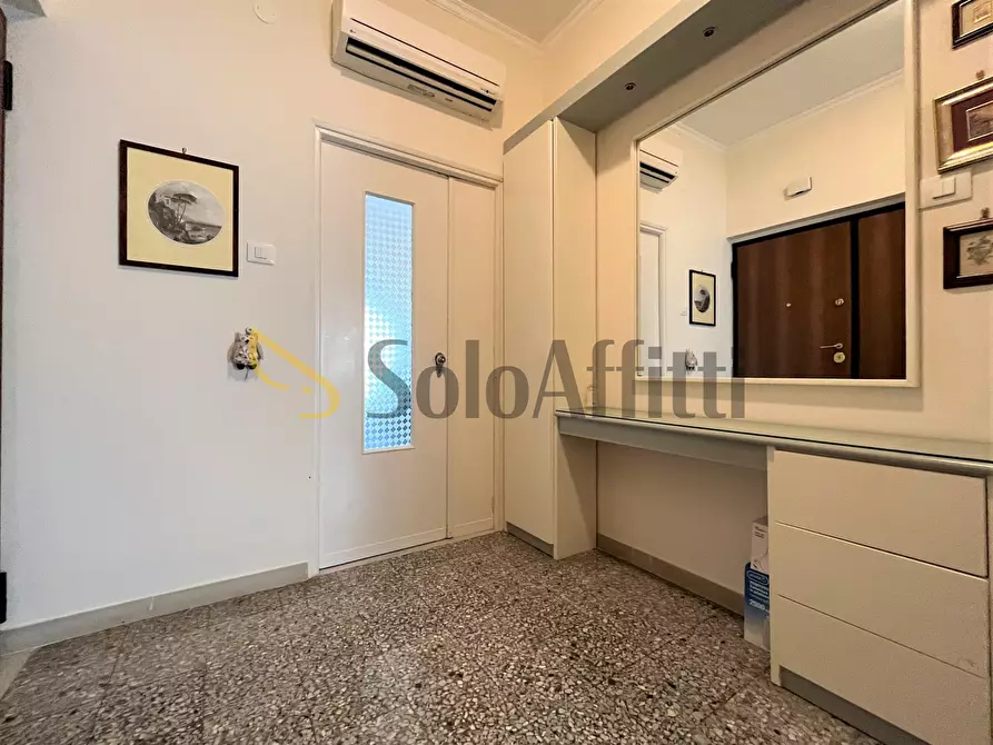 Immagine 8 di Stanza singola in affitto  a Catanzaro