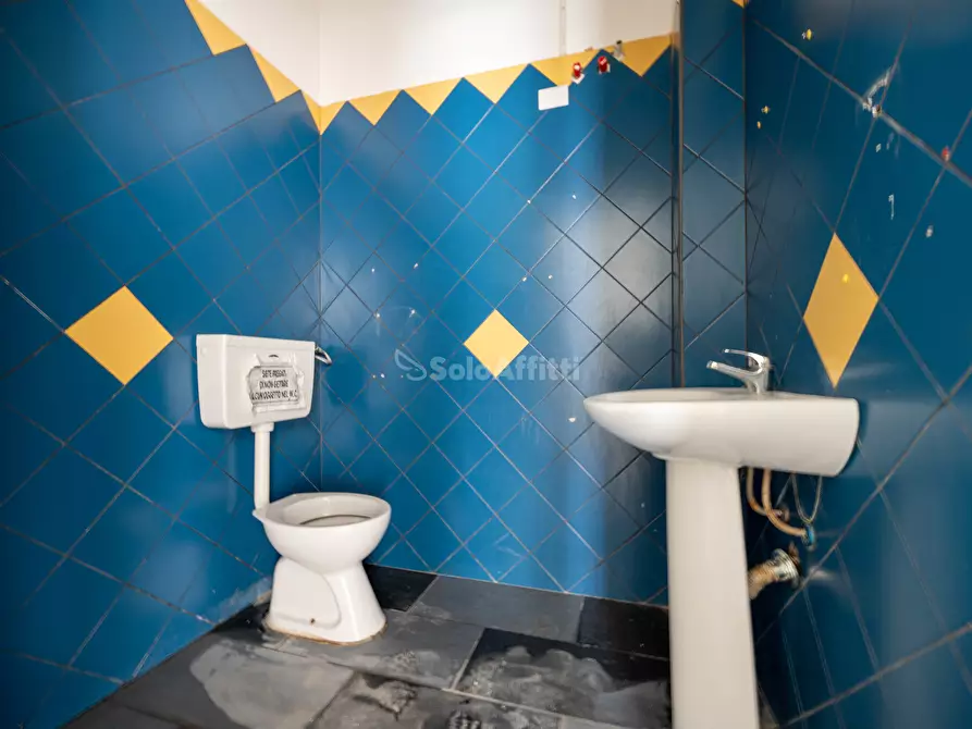 Immagine 6 di Ufficio in affitto  a Catanzaro