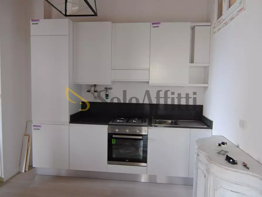 Immagine 8 di Trilocale in affitto  a Livorno